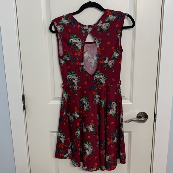 Brand new purple floral dress - Picture 2 of 2